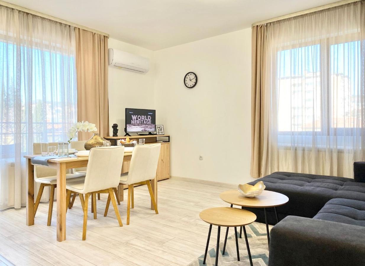 Central Apartment For 4 Guests Next To State Opera สตาราซาโกรา ภายนอก รูปภาพ