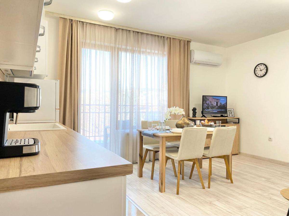 Central Apartment For 4 Guests Next To State Opera สตาราซาโกรา ภายนอก รูปภาพ